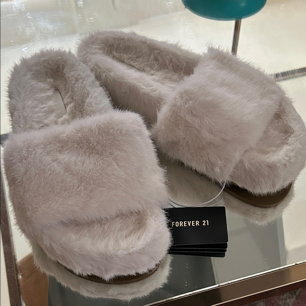 Forever 21 Soft White Furry Slippers